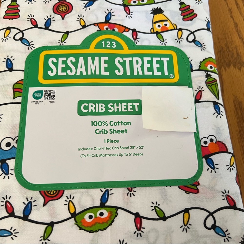 NWT Sesame Street Christmas Lights Crib Sheet - Picture 2 of 4